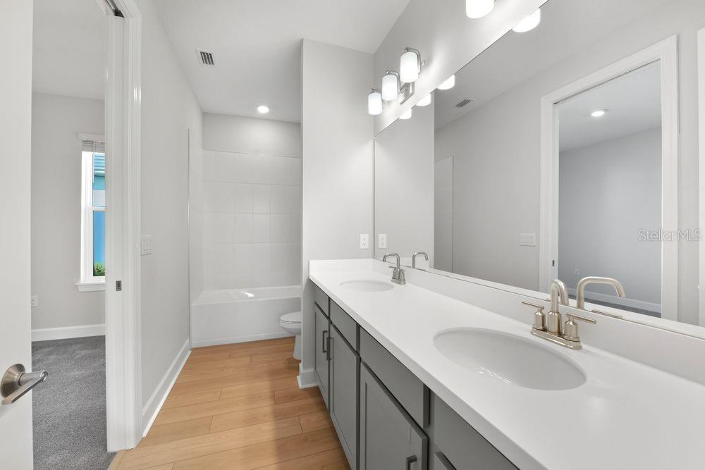 AZARIO ESPLANADE - Residential