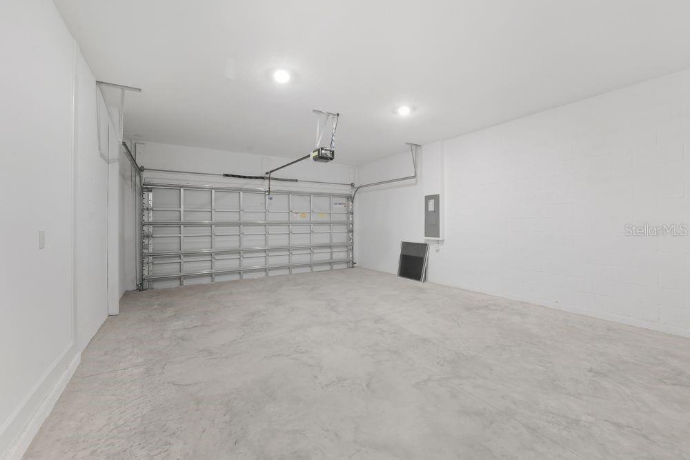 AZARIO ESPLANADE - Residential