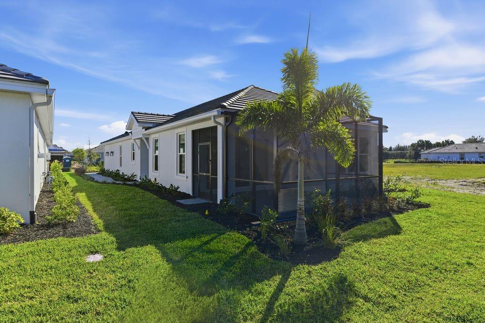 AZARIO ESPLANADE - Residential