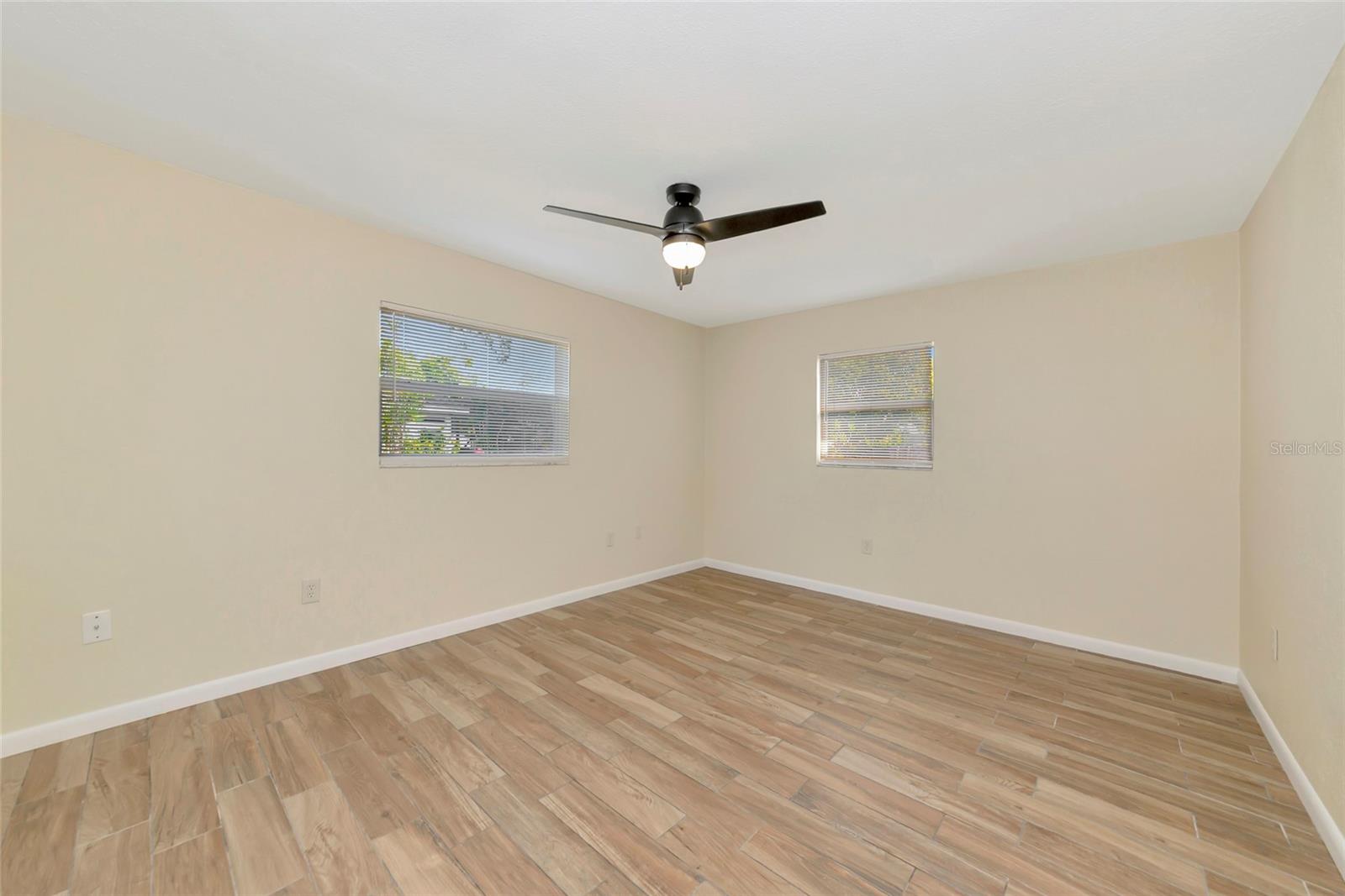 VENICE EAST 5TH ADD - Residential