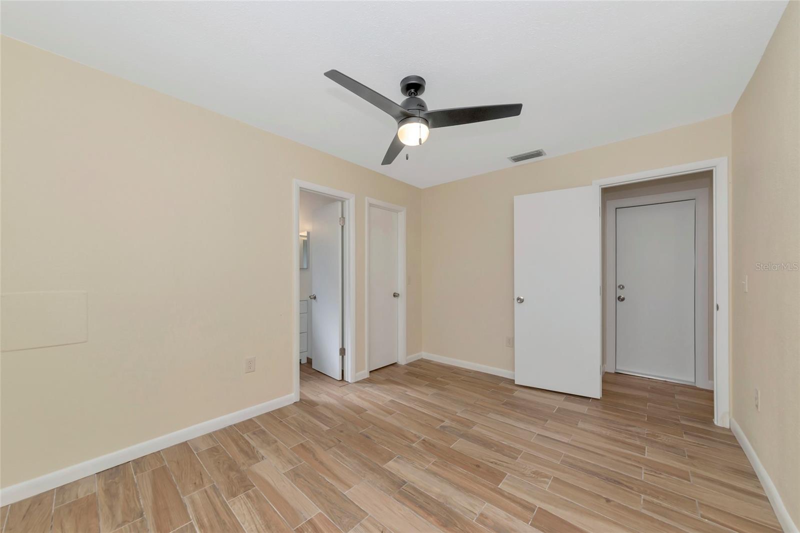 VENICE EAST 5TH ADD - Residential