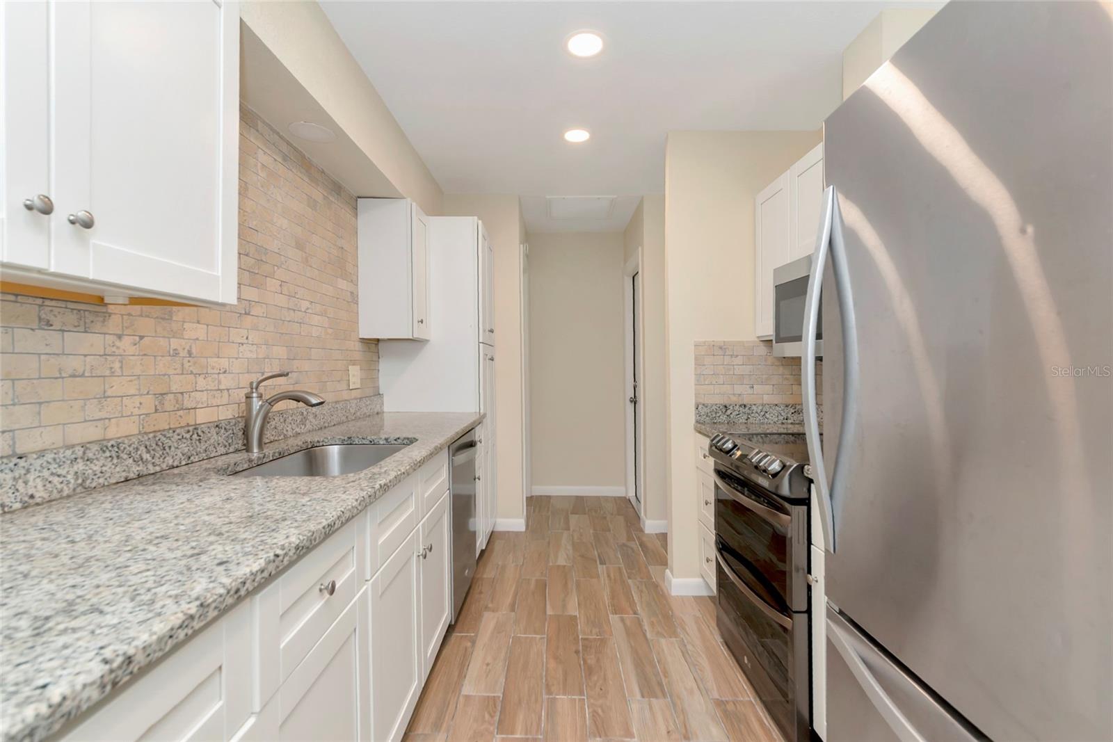 VENICE EAST 5TH ADD - Residential