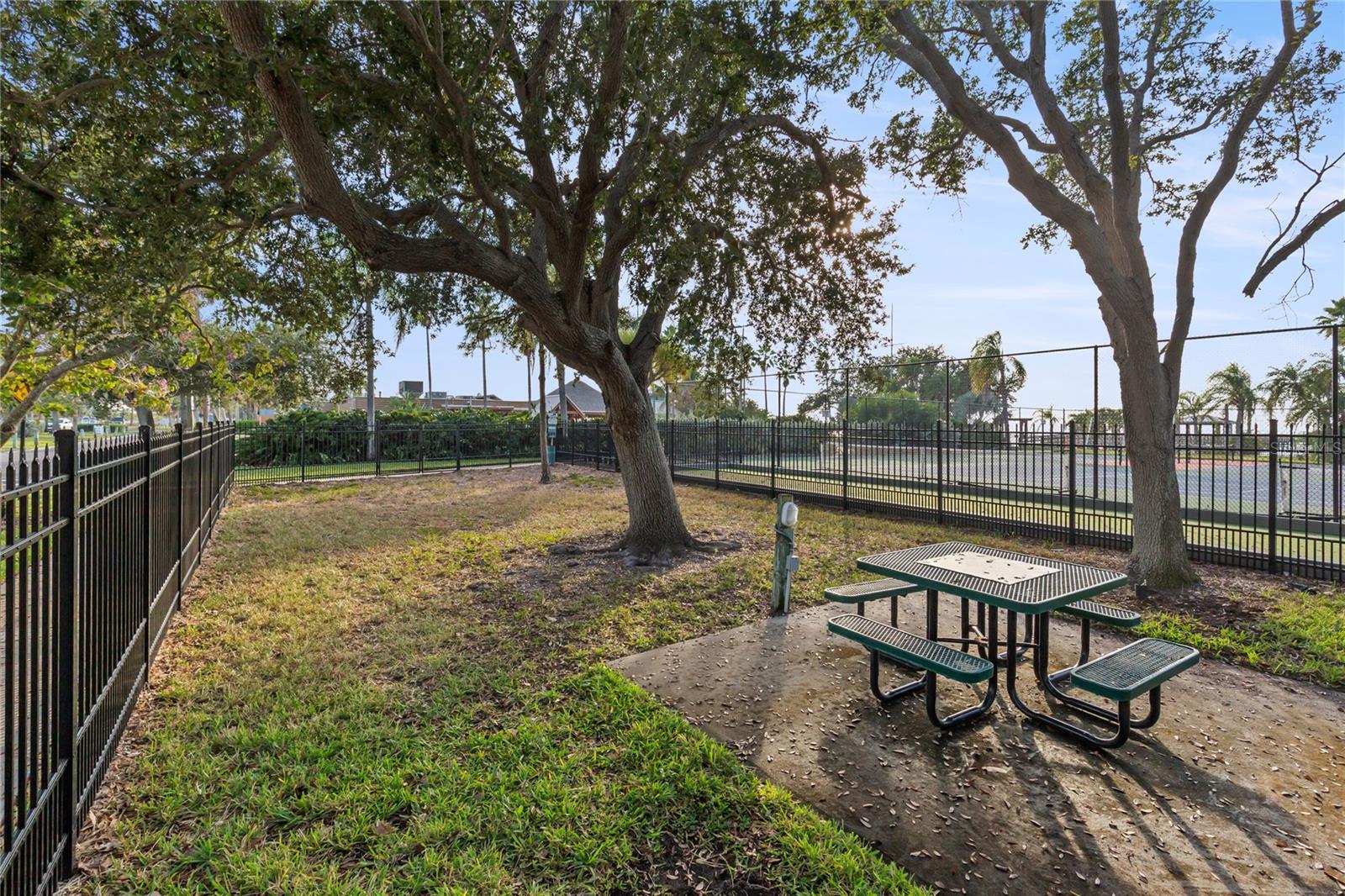 ISLAND RESORT AT MARINERS CLUB - Residential