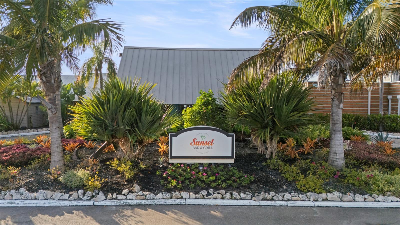 ISLAND RESORT AT MARINERS CLUB - Residential