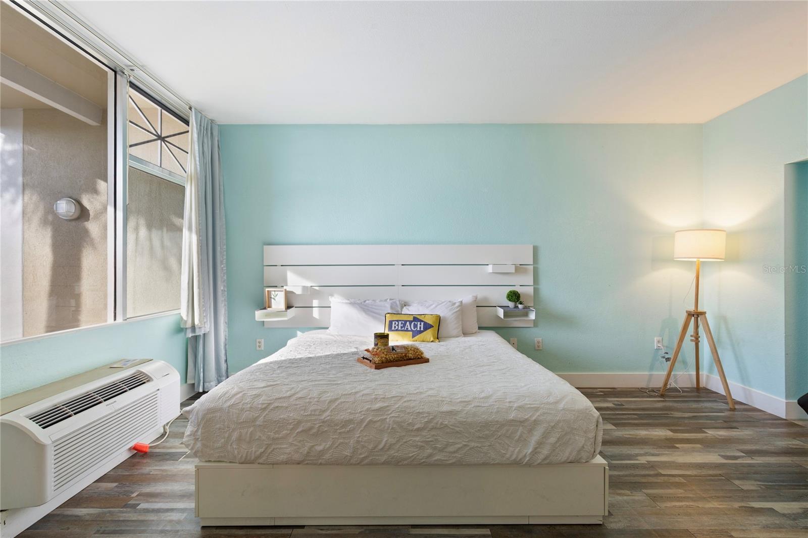 ISLAND RESORT AT MARINERS CLUB - Residential