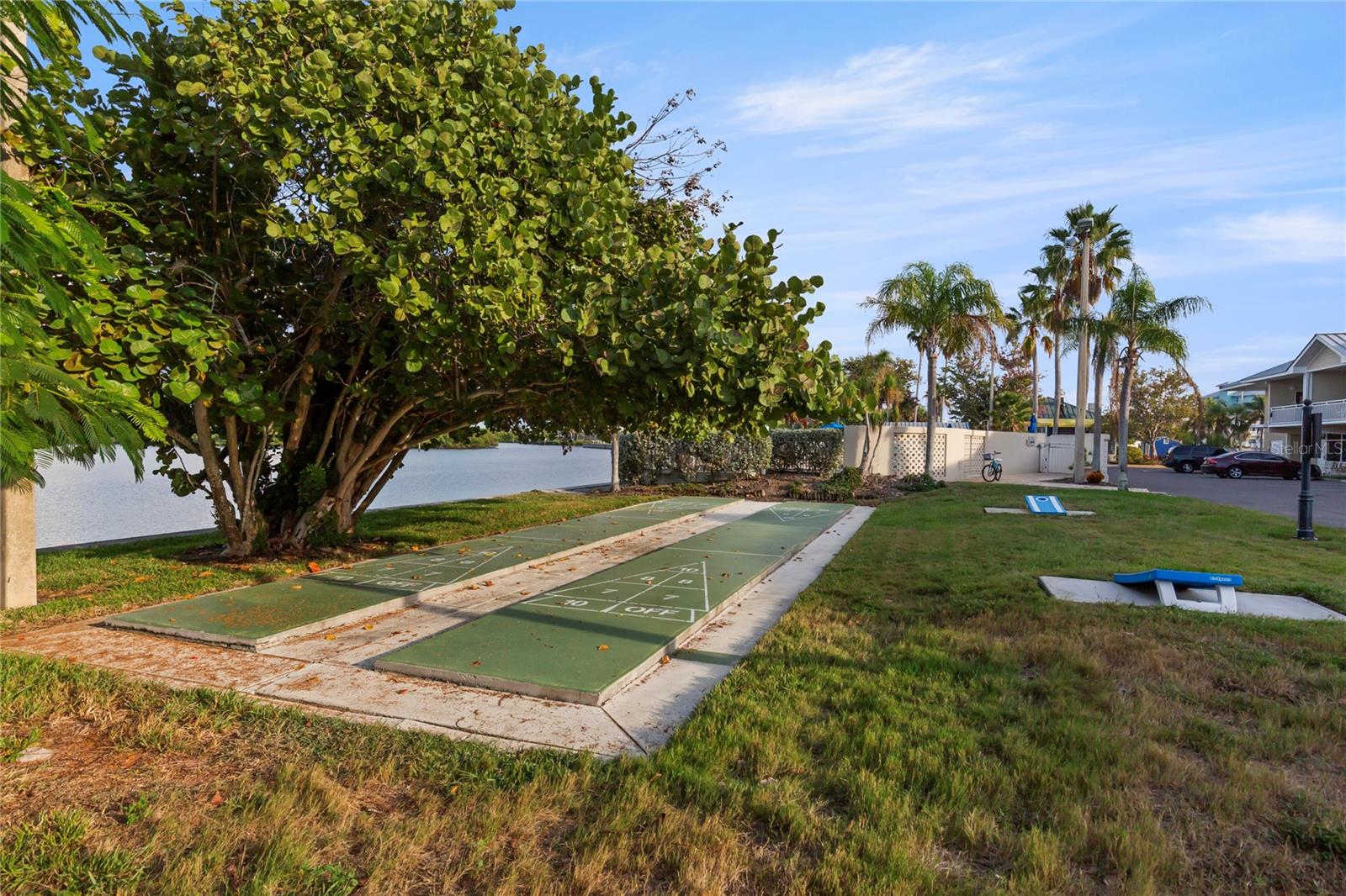 ISLAND RESORT AT MARINERS CLUB - Residential