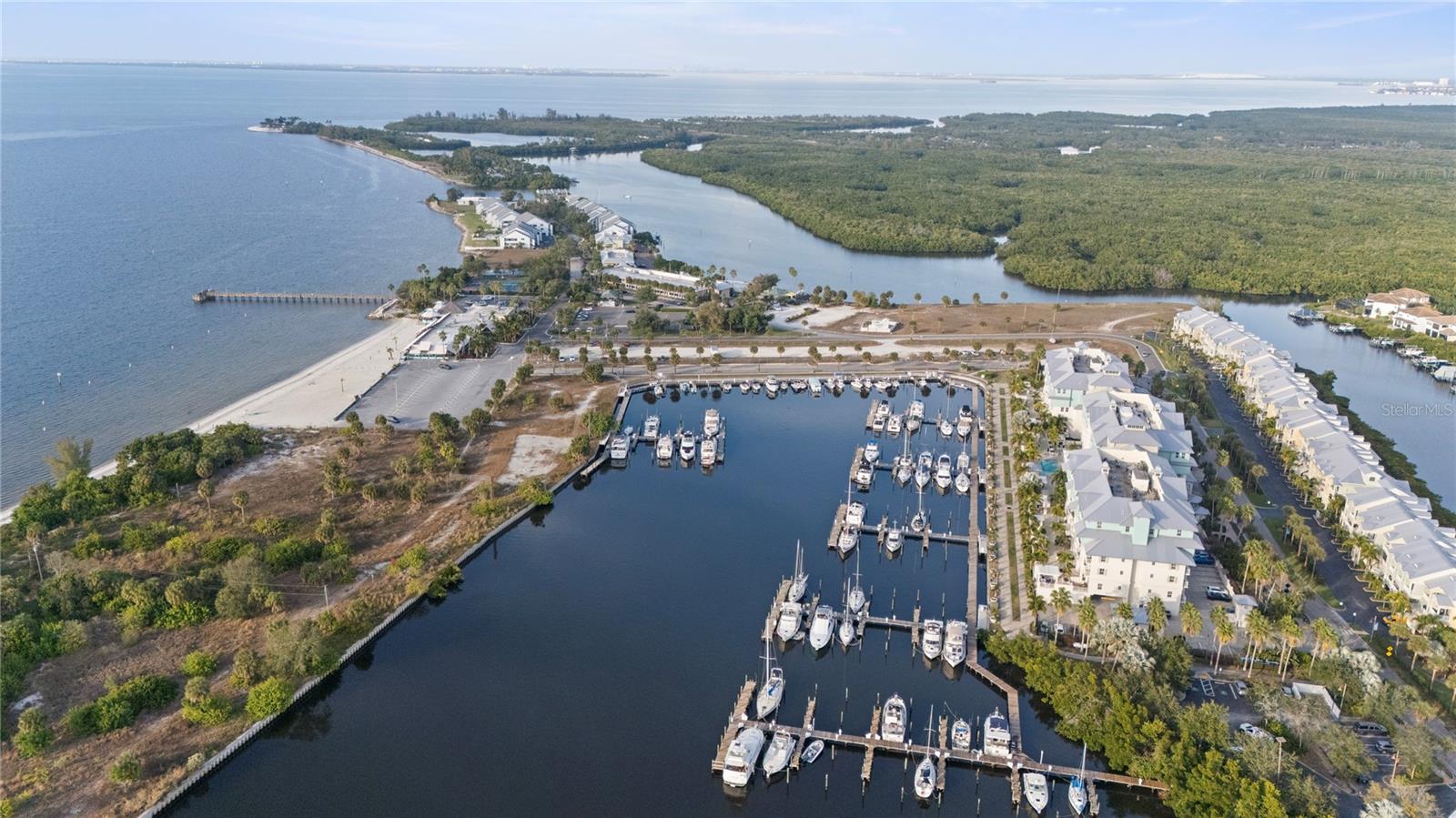 ISLAND RESORT AT MARINERS CLUB - Residential