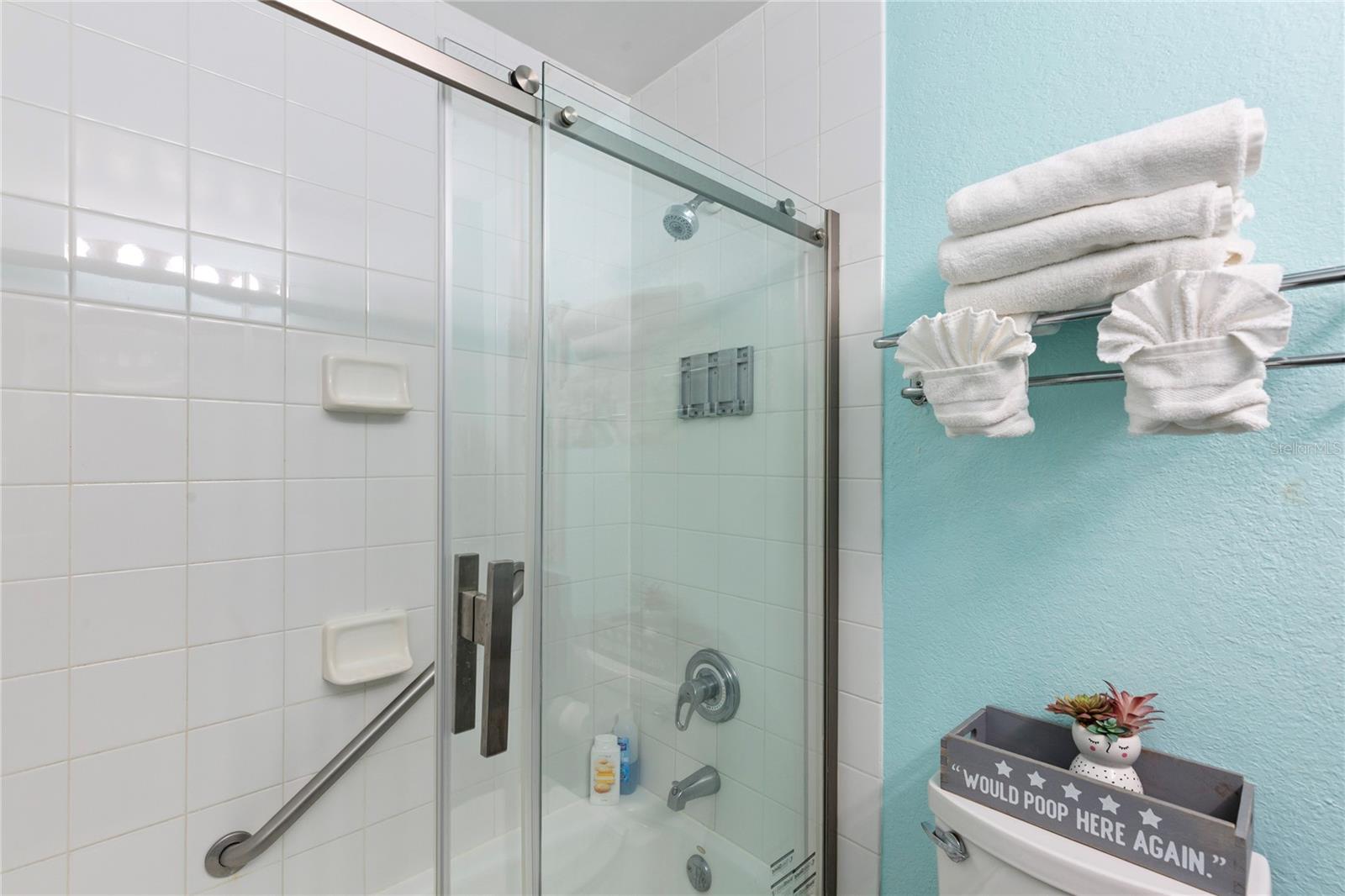 ISLAND RESORT AT MARINERS CLUB - Residential