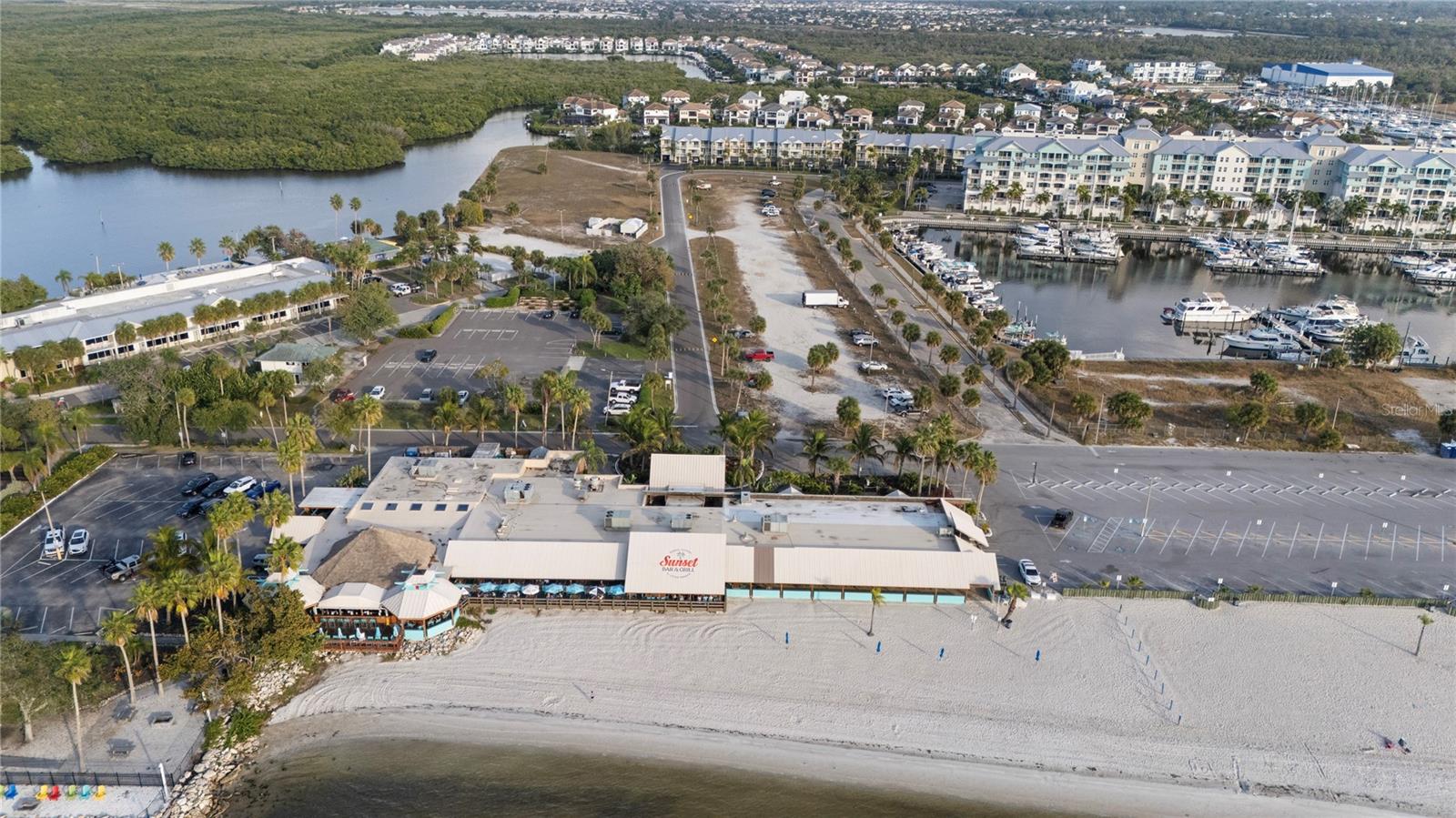 ISLAND RESORT AT MARINERS CLUB - Residential