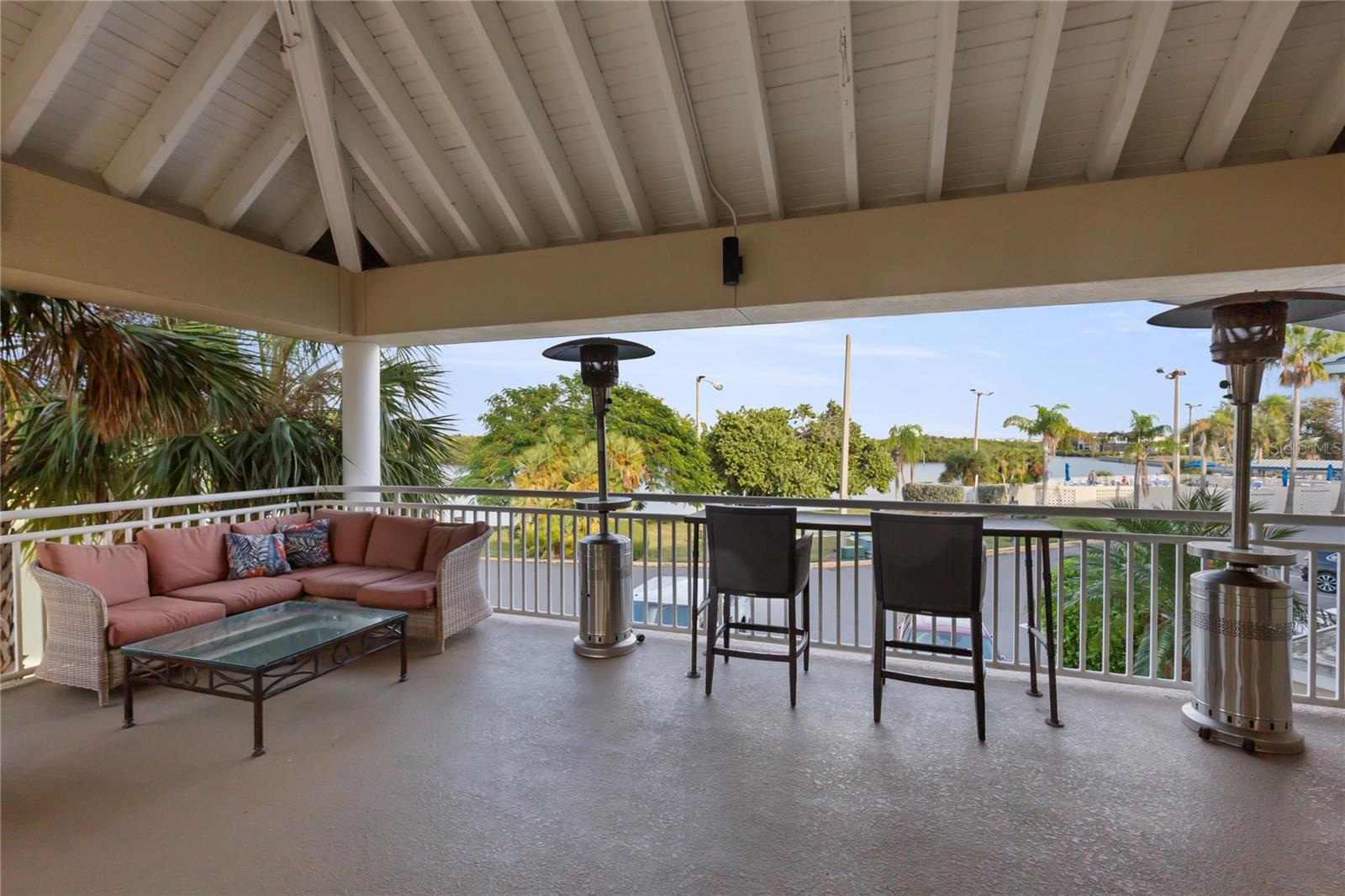 ISLAND RESORT AT MARINERS CLUB - Residential