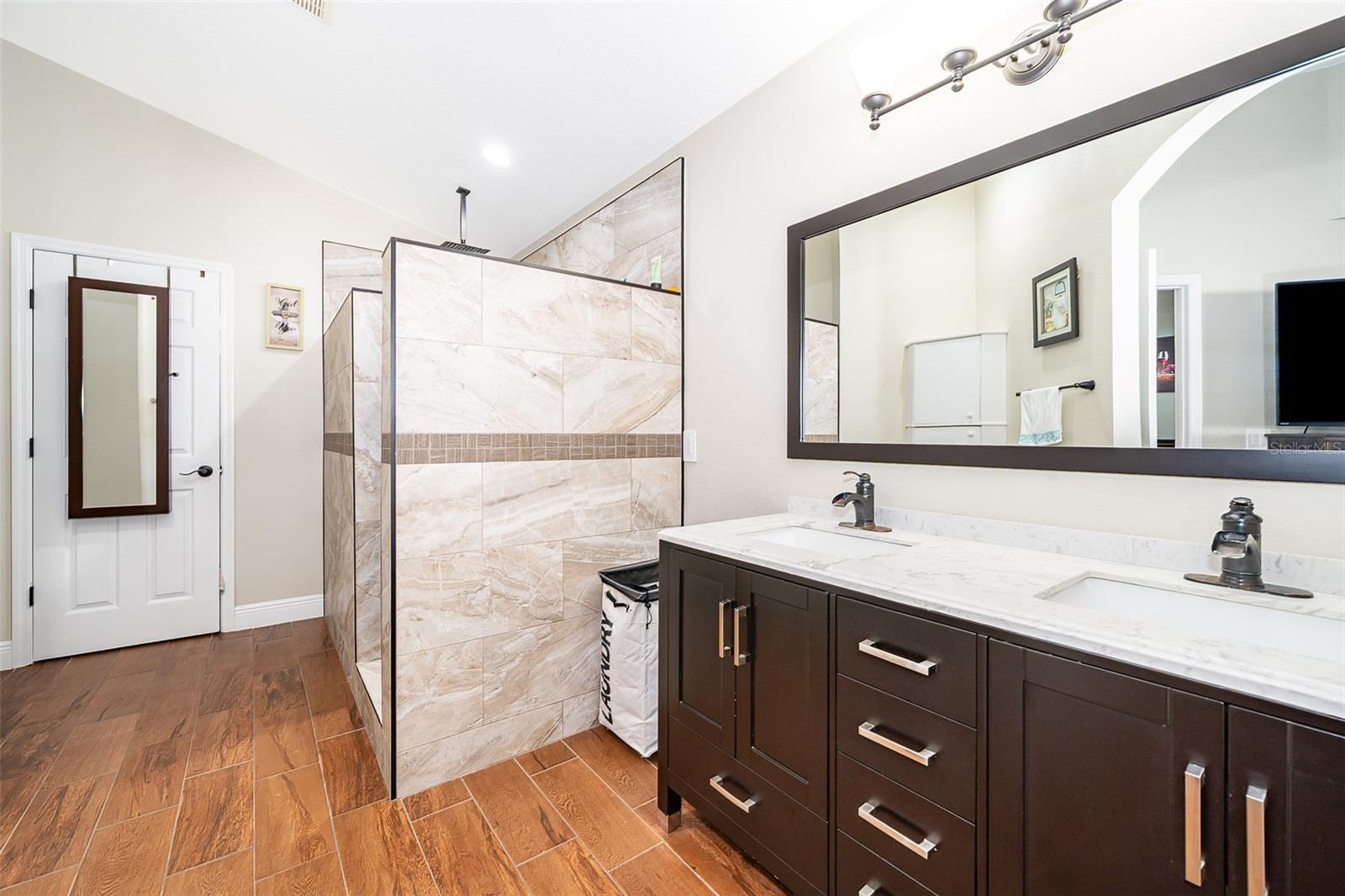 CAMPBELL COVE - Residential