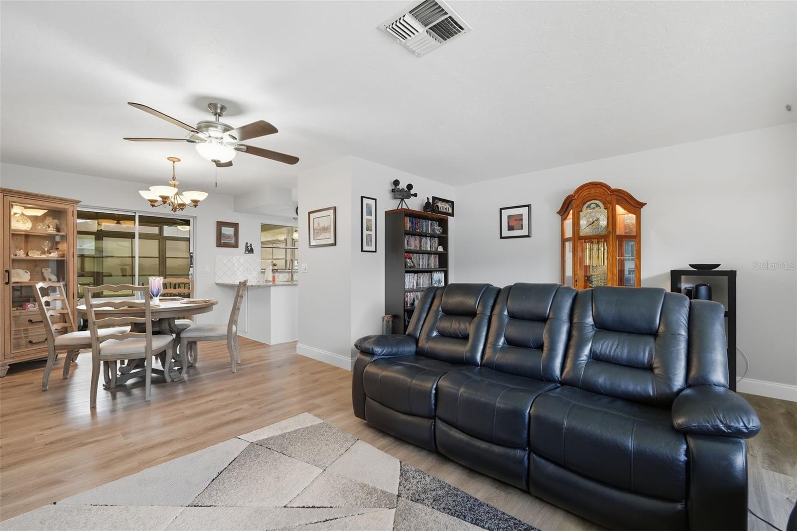 BEVERLY HILLS UNIT 08 PH 01 - Residential