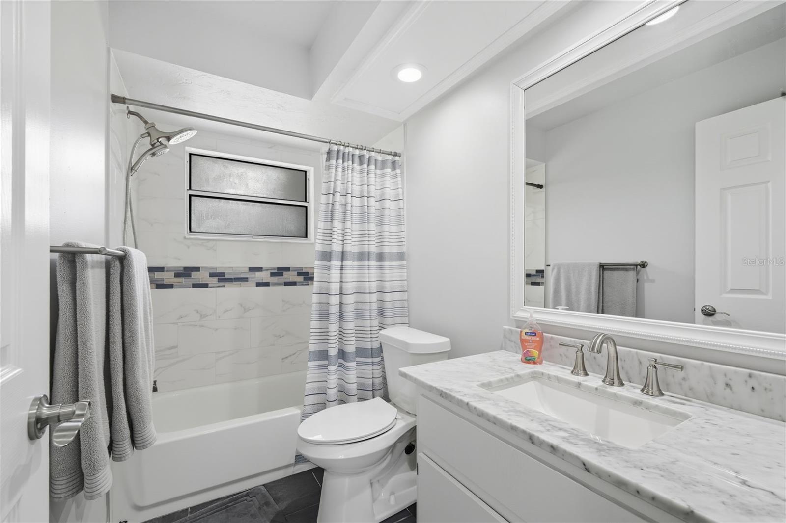 BEVERLY HILLS UNIT 08 PH 01 - Residential