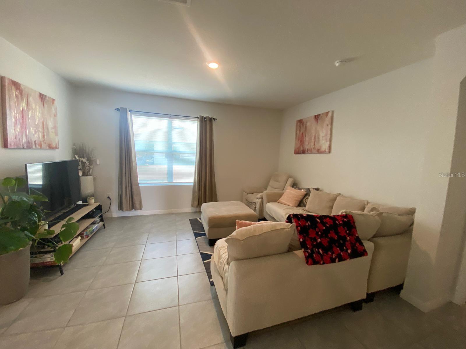 2723 SUNKISSED DRIVE