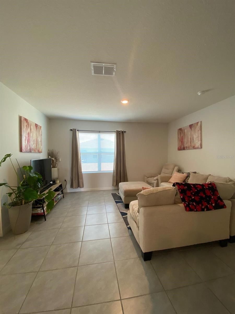 2723 SUNKISSED DRIVE