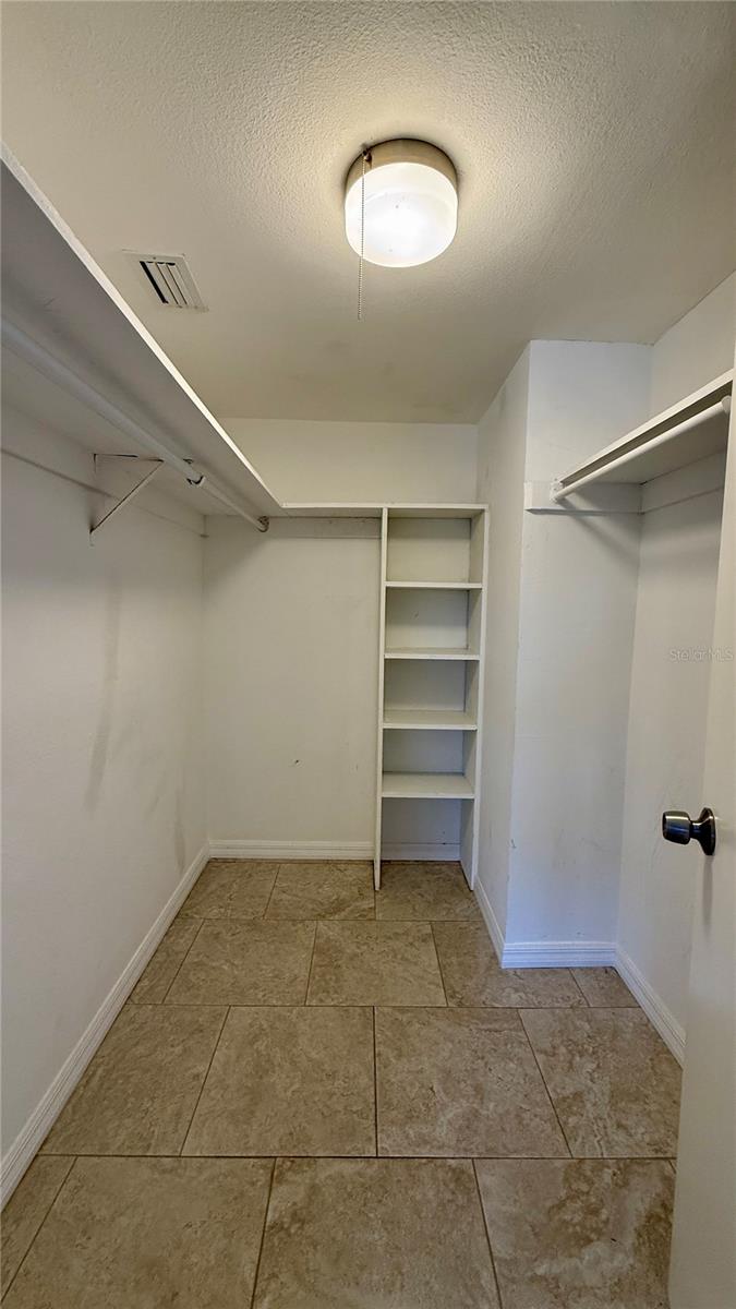 SANDY COVE - Residential