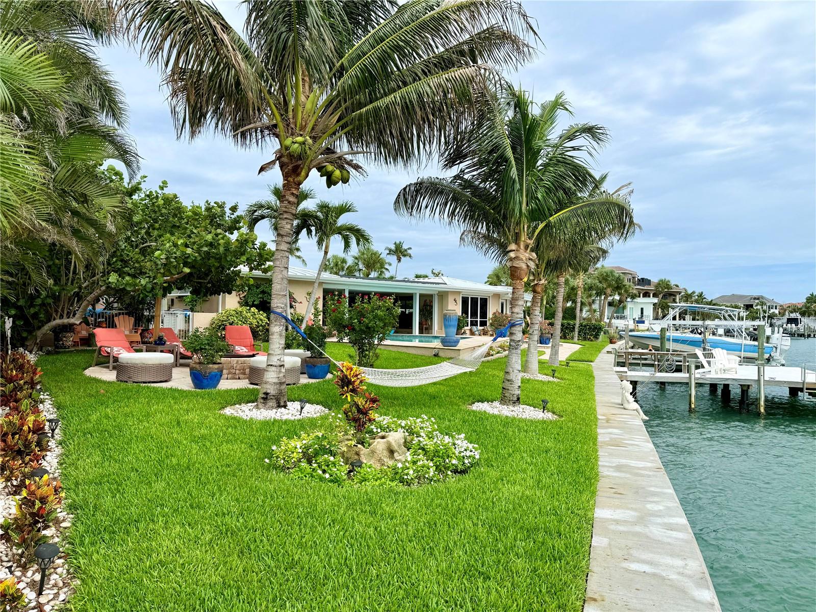 454 1ST STREET W