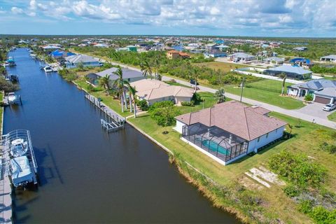 A home in PORT CHARLOTTE