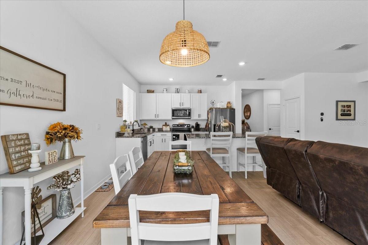 MEADOWS/SCOTT LAKE CRK - Residential