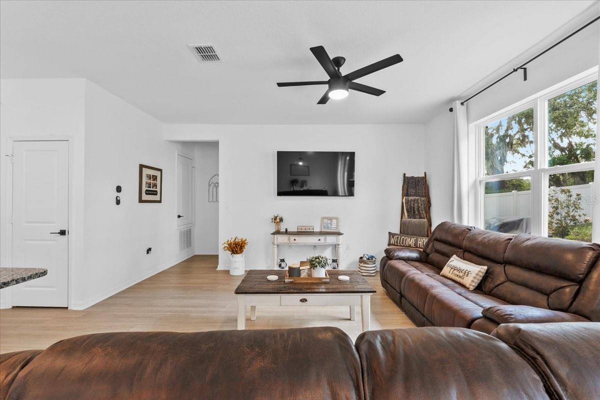 MEADOWS/SCOTT LAKE CRK - Residential