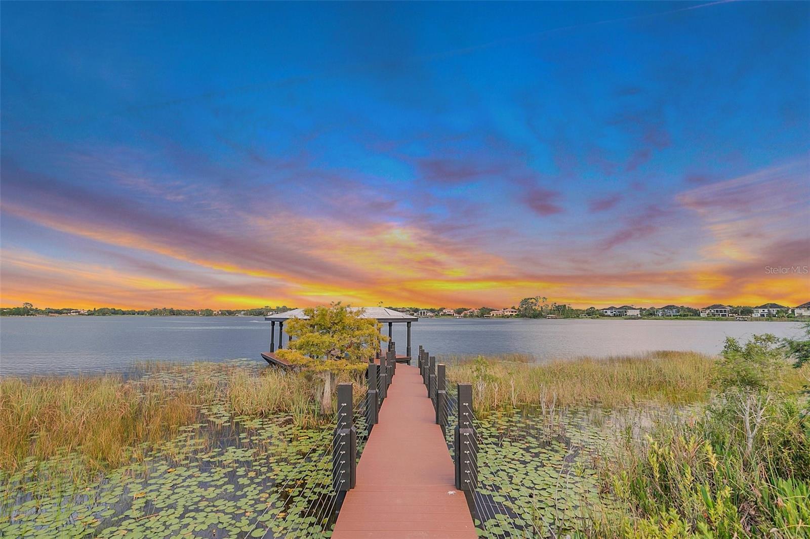 CASA DEL LAGO REP - Residential