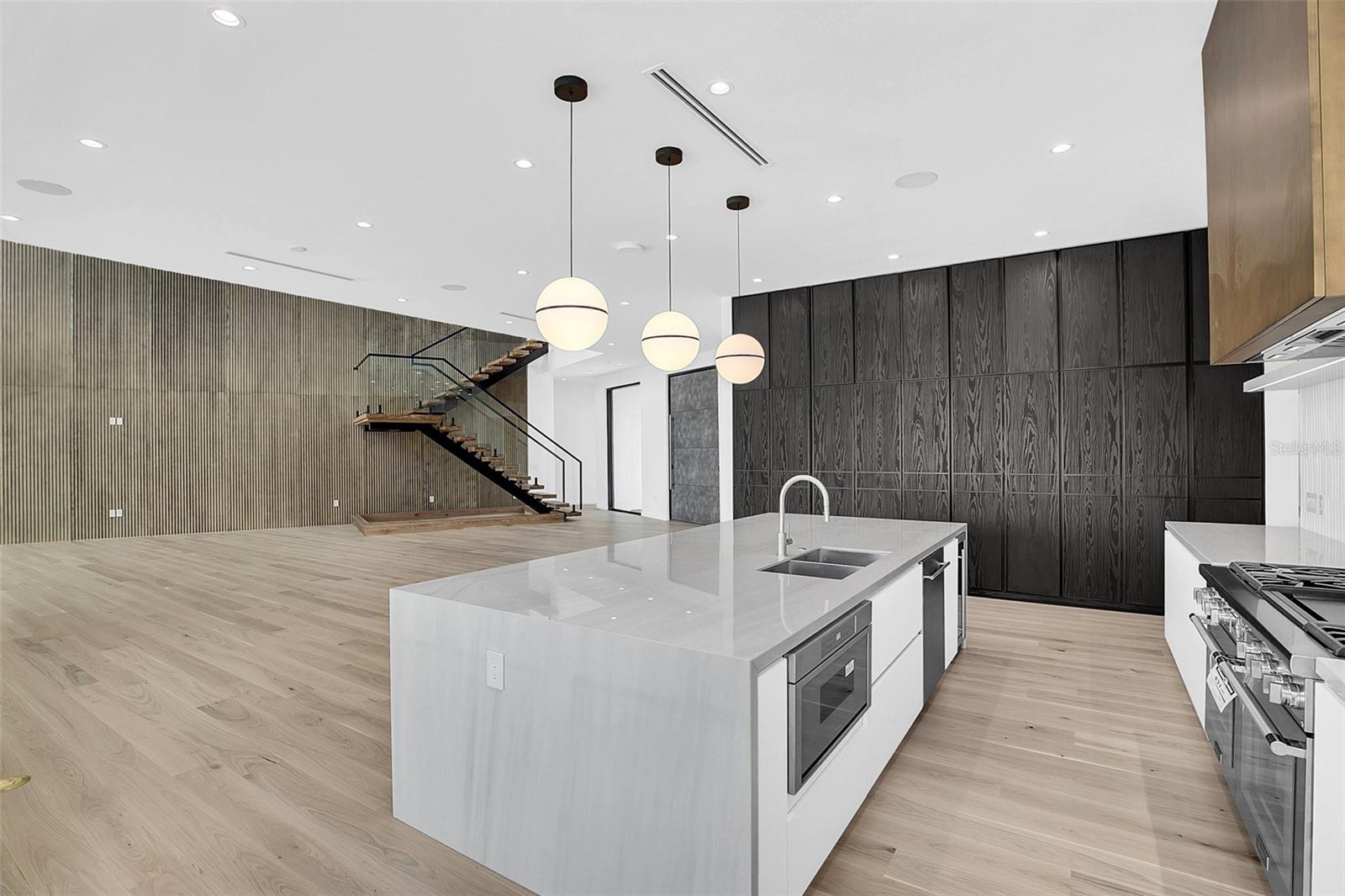 CASA DEL LAGO REP - Residential