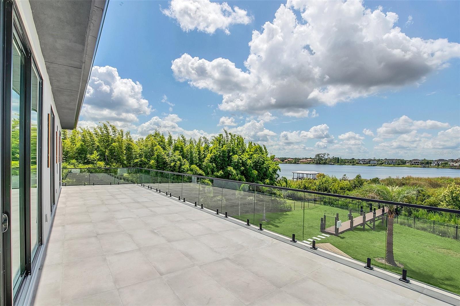 CASA DEL LAGO REP - Residential