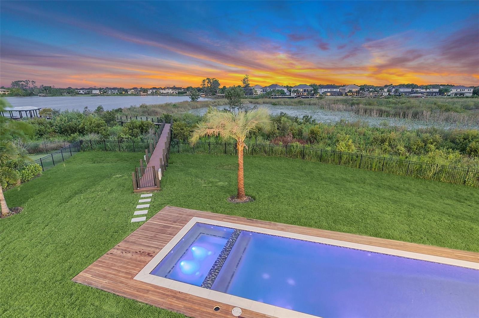 CASA DEL LAGO REP - Residential