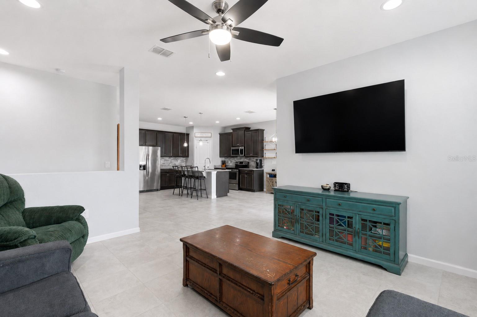 RIDGE/HLND MDWS - Residential
