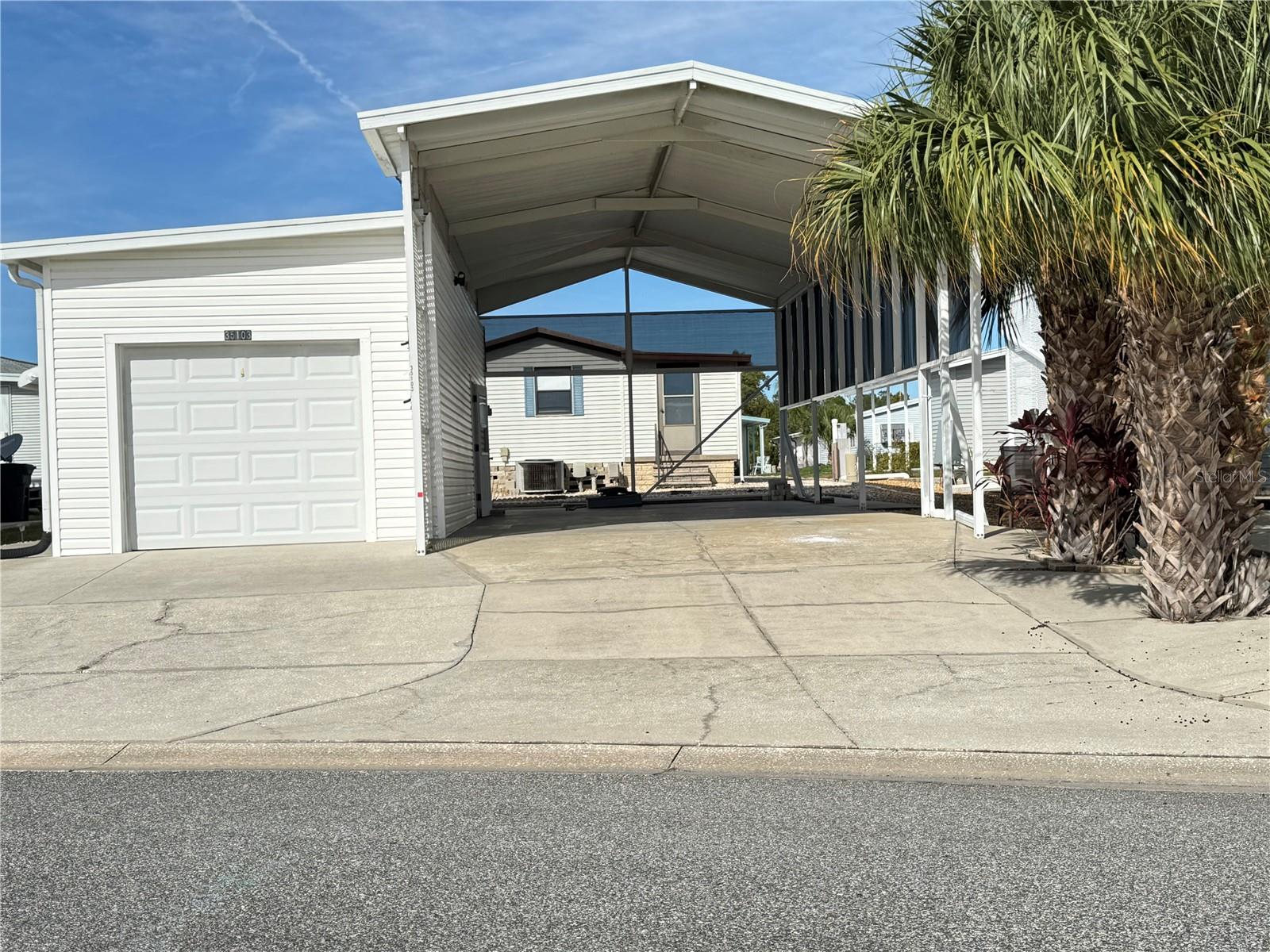 AMERICAN CONDOMINIUM PARKS - ZEPHYRHILLS - Land