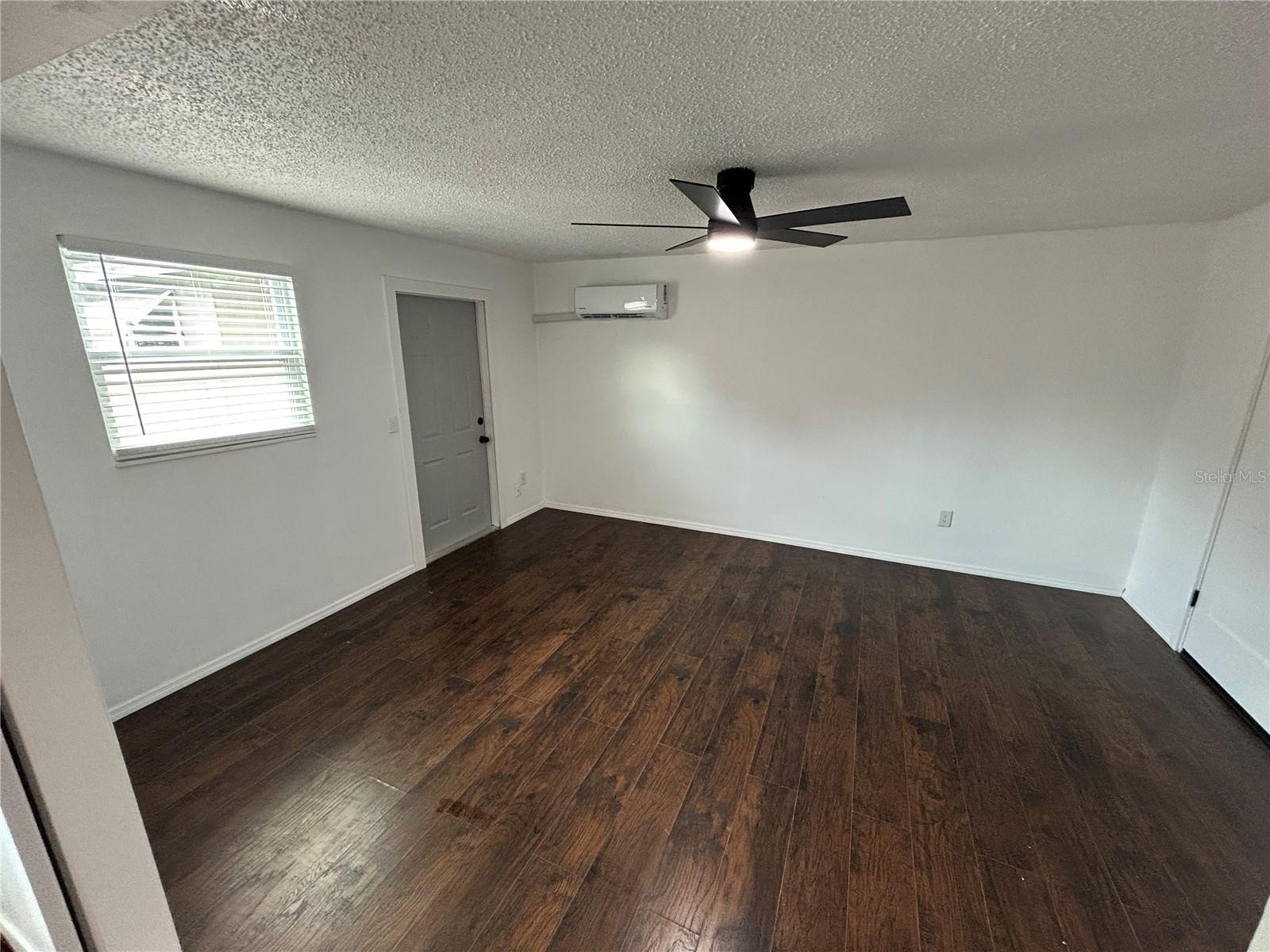 OAK RIDGE 4 - Residential Lease