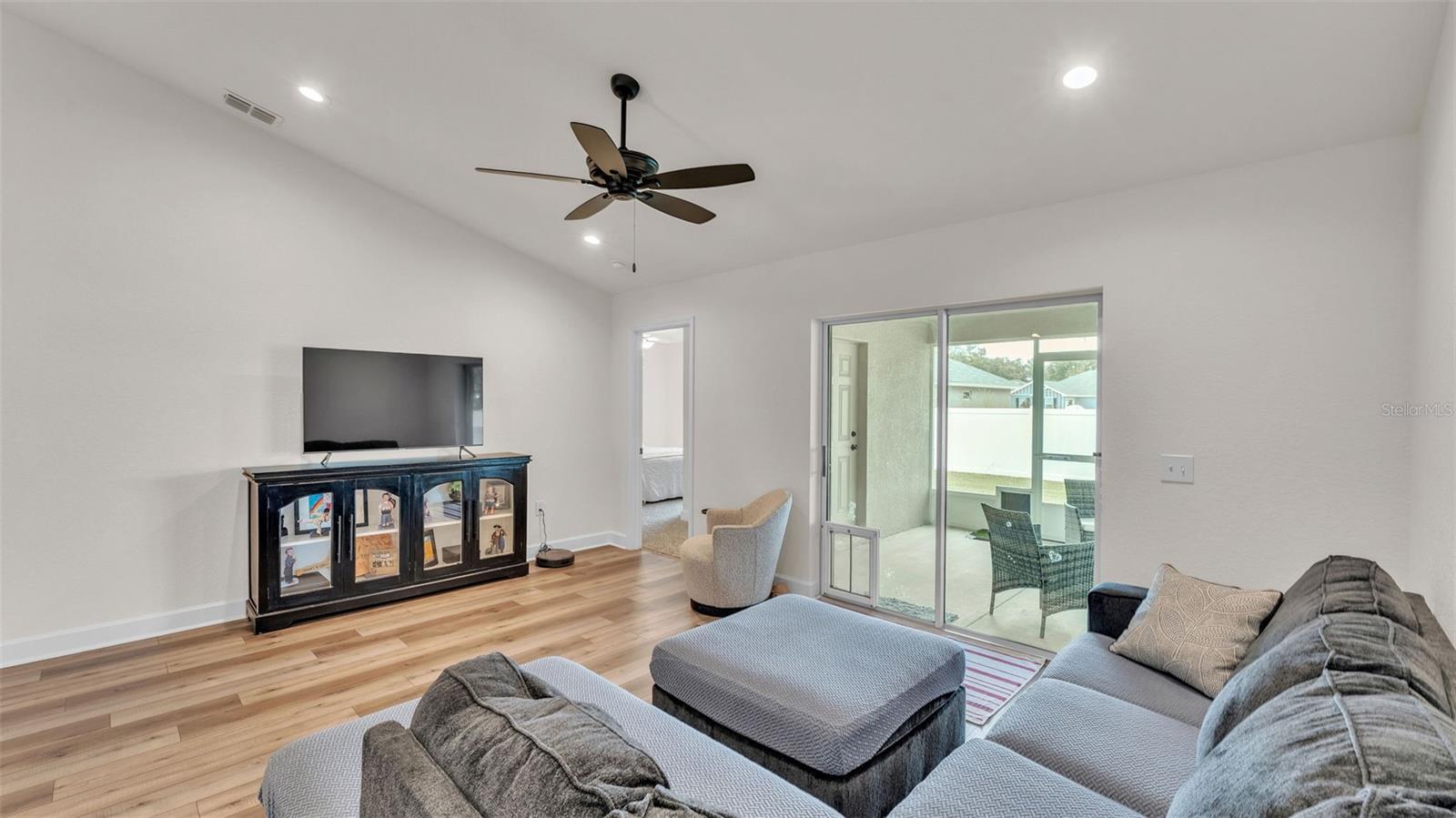 SQUARE LAKE PH FOUR - Residential