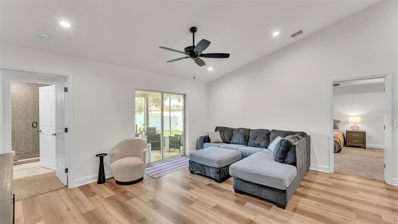 SQUARE LAKE PH FOUR - Residential