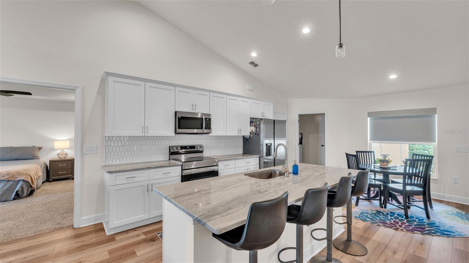 SQUARE LAKE PH FOUR - Residential