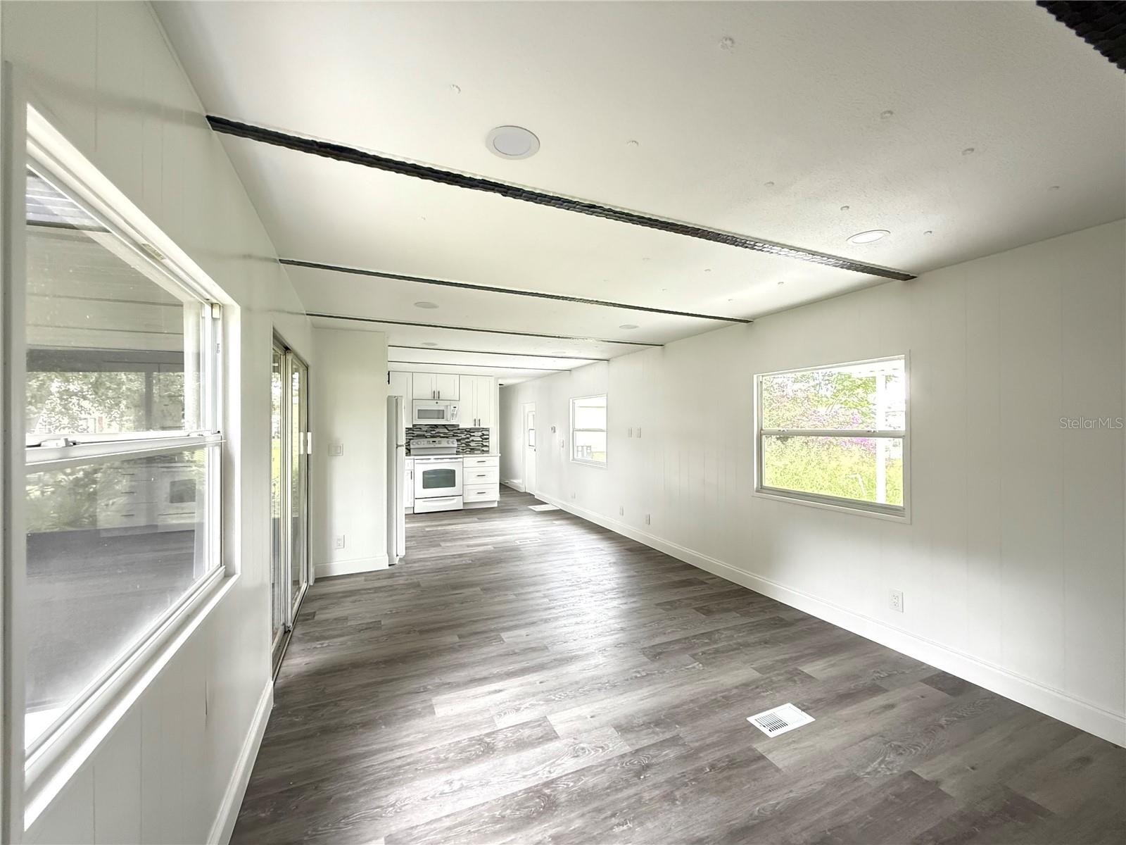 CONTINENTAL CAMPER RESIDENCE I - Residential