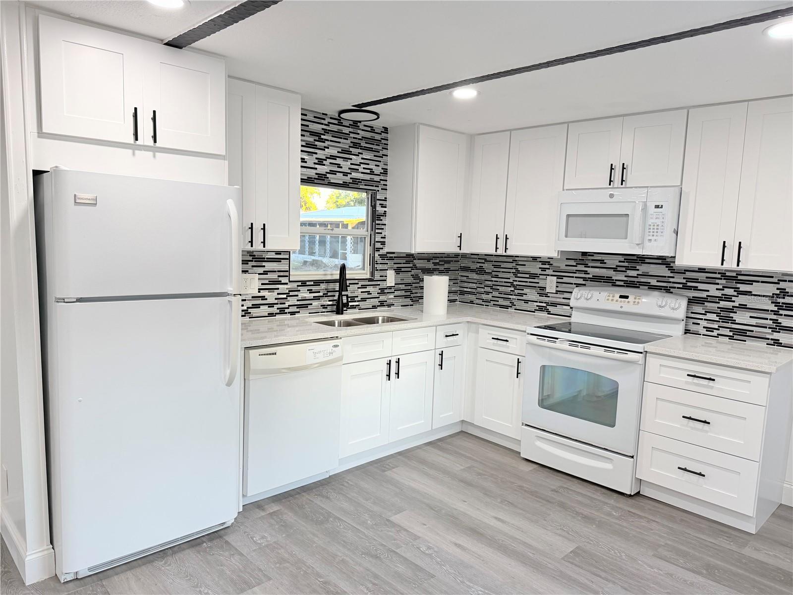 CONTINENTAL CAMPER RESIDENCE I - Residential