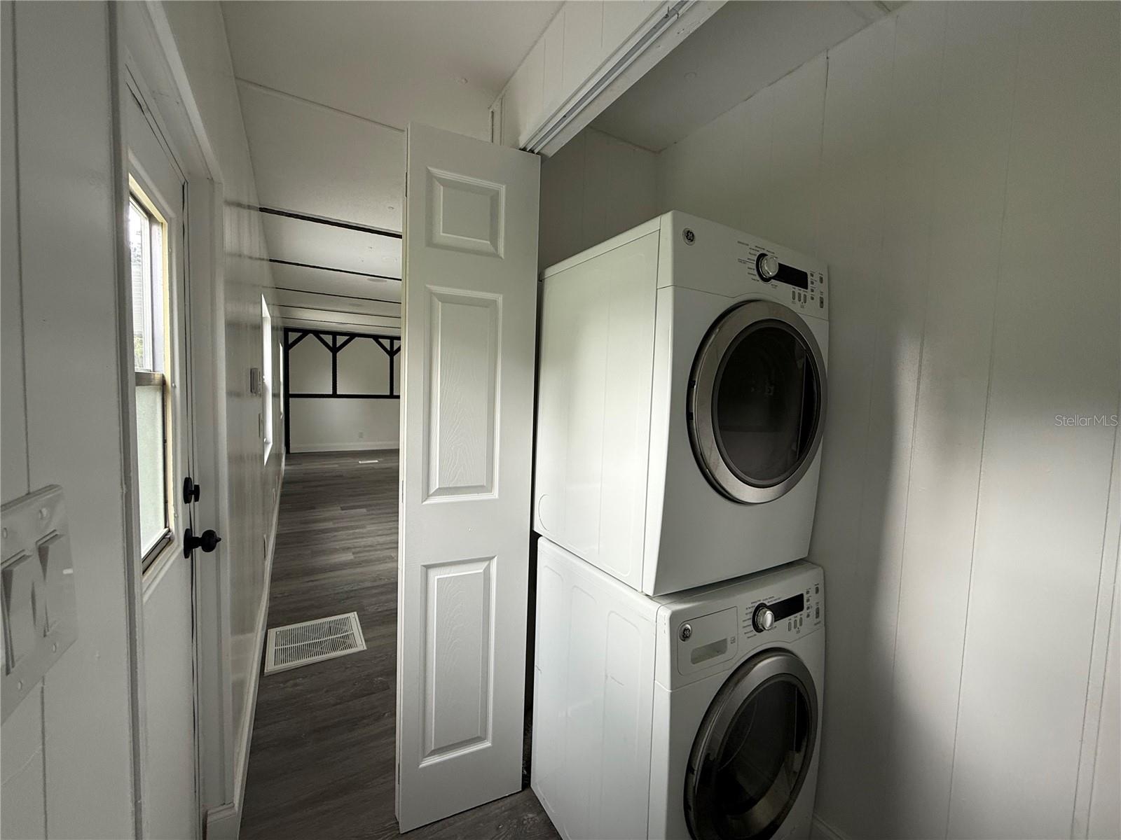 CONTINENTAL CAMPER RESIDENCE I - Residential