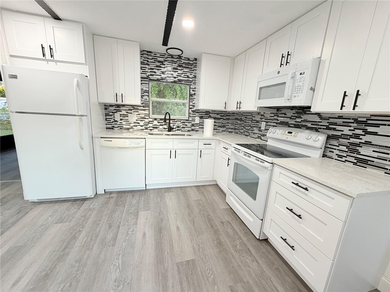 CONTINENTAL CAMPER RESIDENCE I - Residential