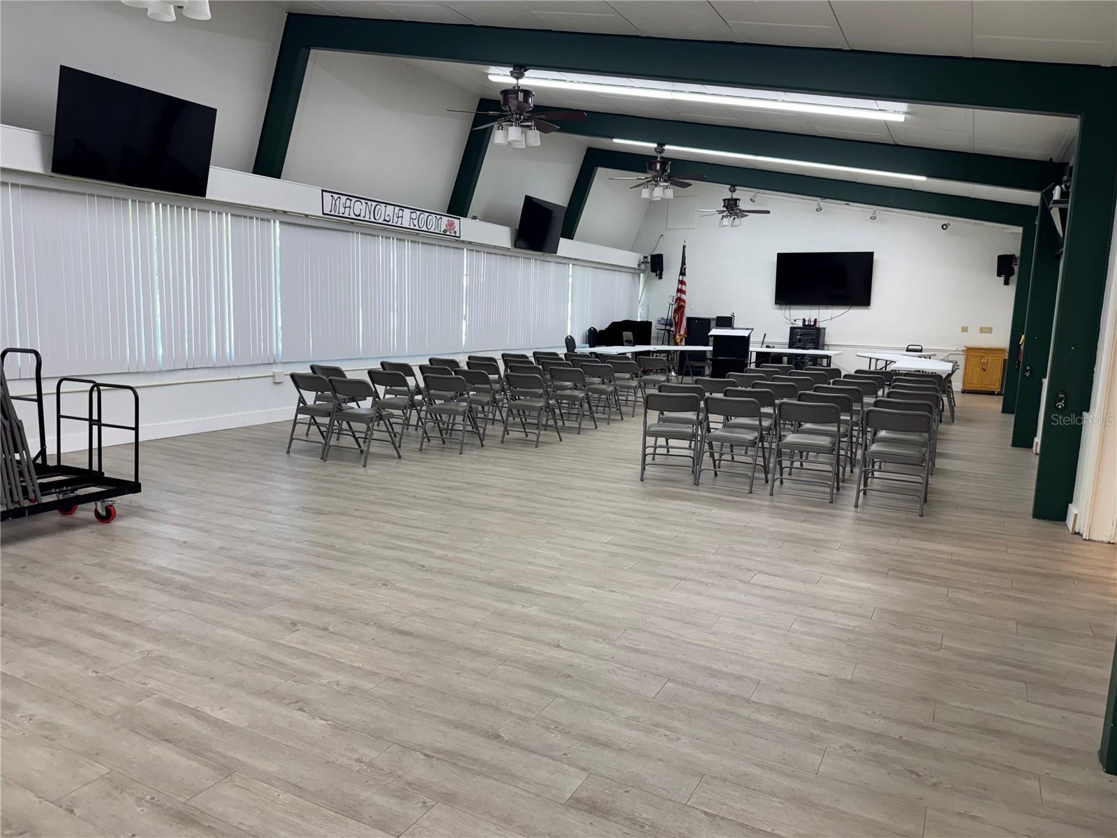 CONTINENTAL CAMPER RESIDENCE I - Residential