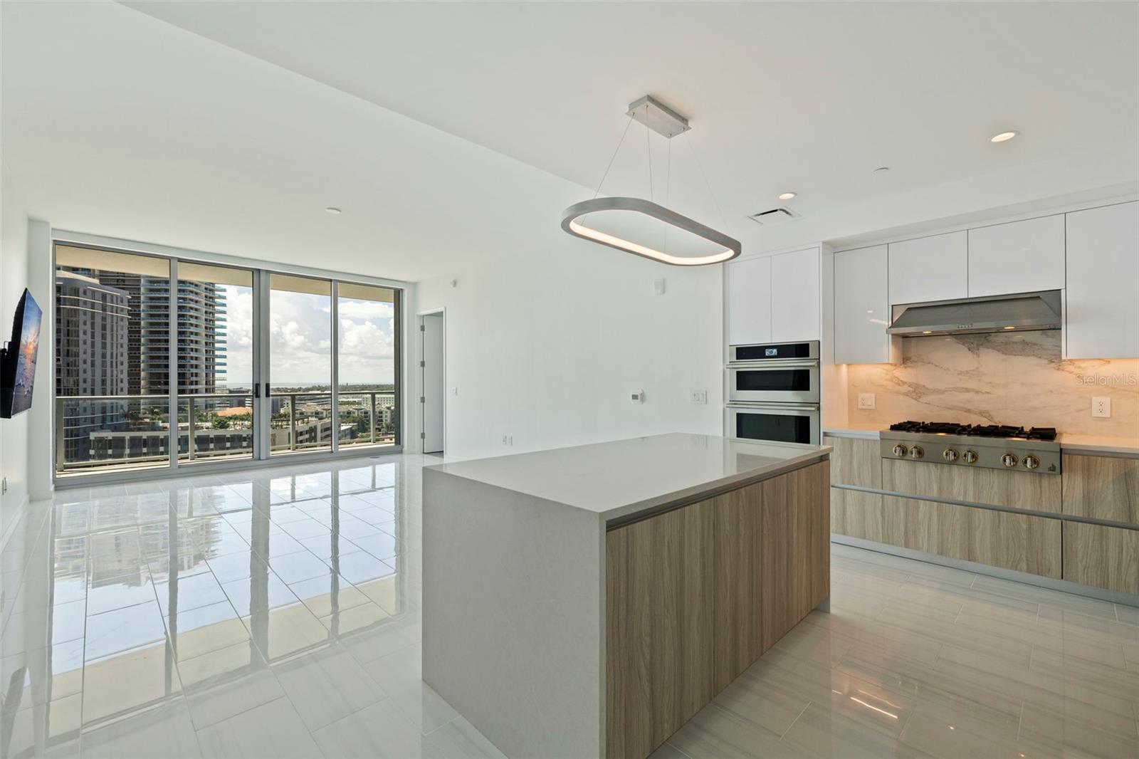 400 CENTRAL AVENUE 1105