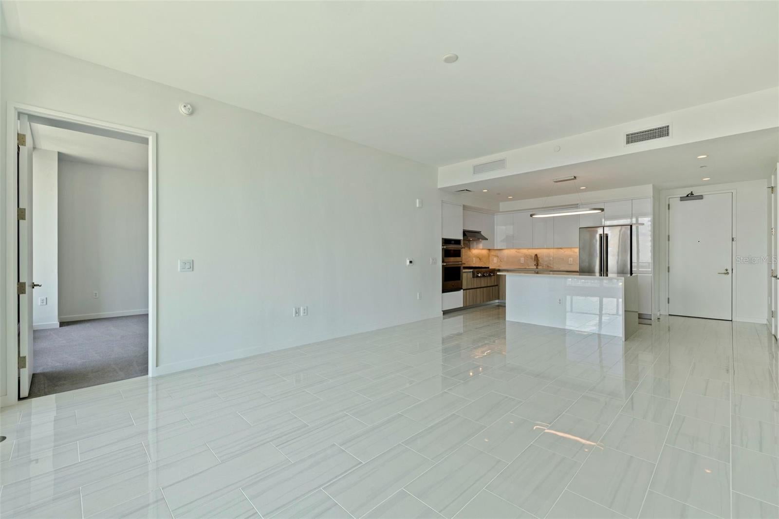 400 CENTRAL AVENUE 1105