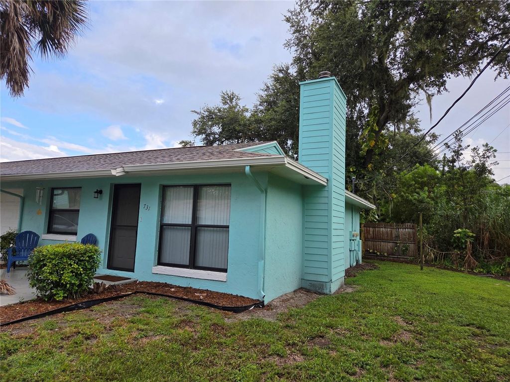 Photo of 731 E Alfred Street, Tavares, FL 32778 (MLS # G5102057)