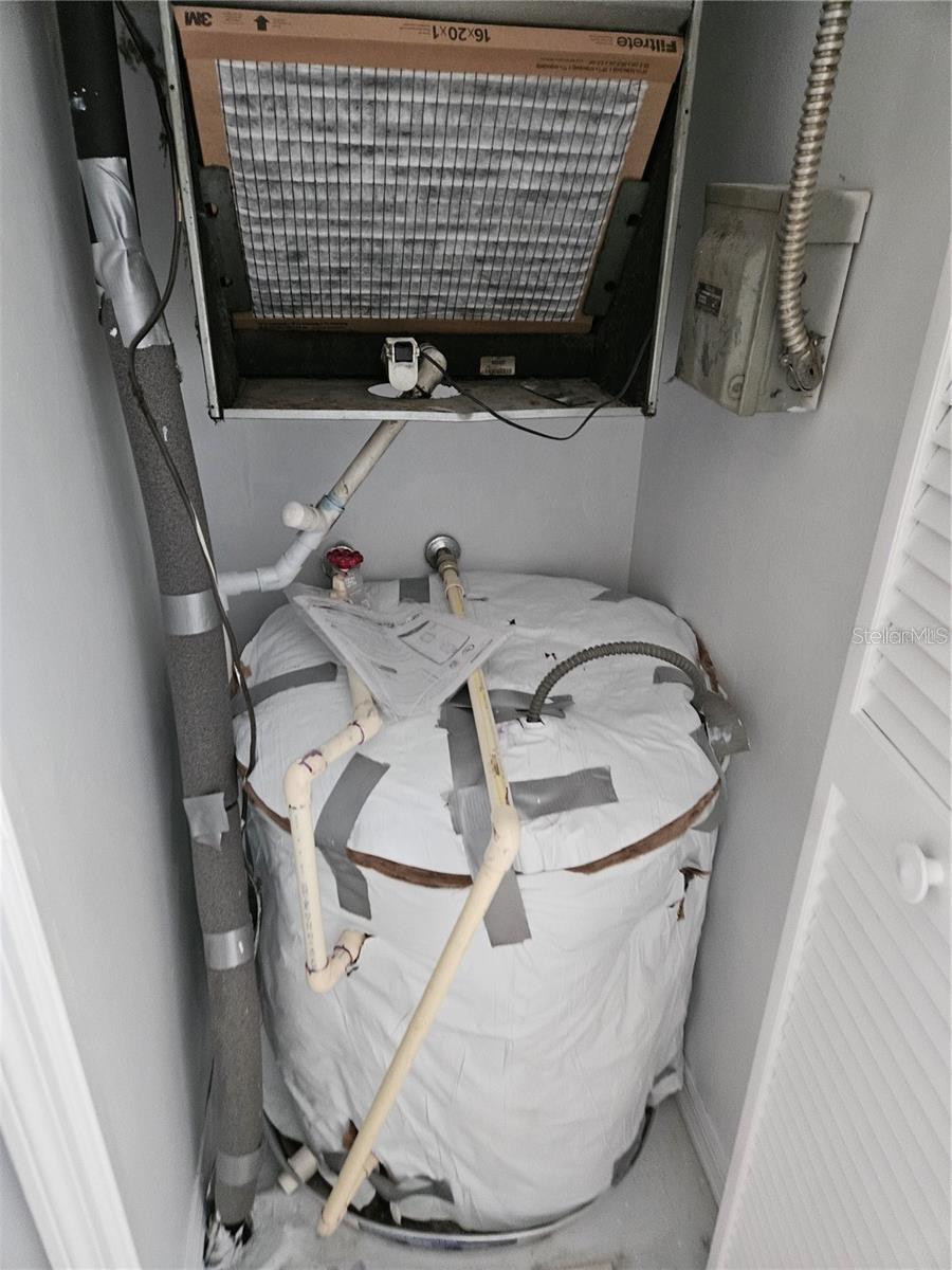 TAVARES OAK VILLAGE CONDO - Residential Lease