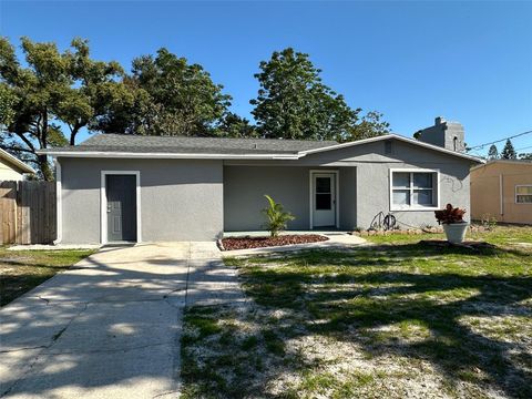 Photo of 890 Emerald Drive, Mount Dora, FL 32757 (MLS # O6358412)