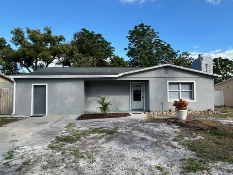 Photo of 890 Emerald Drive, Mount Dora, FL 32757 (MLS # O6358412)