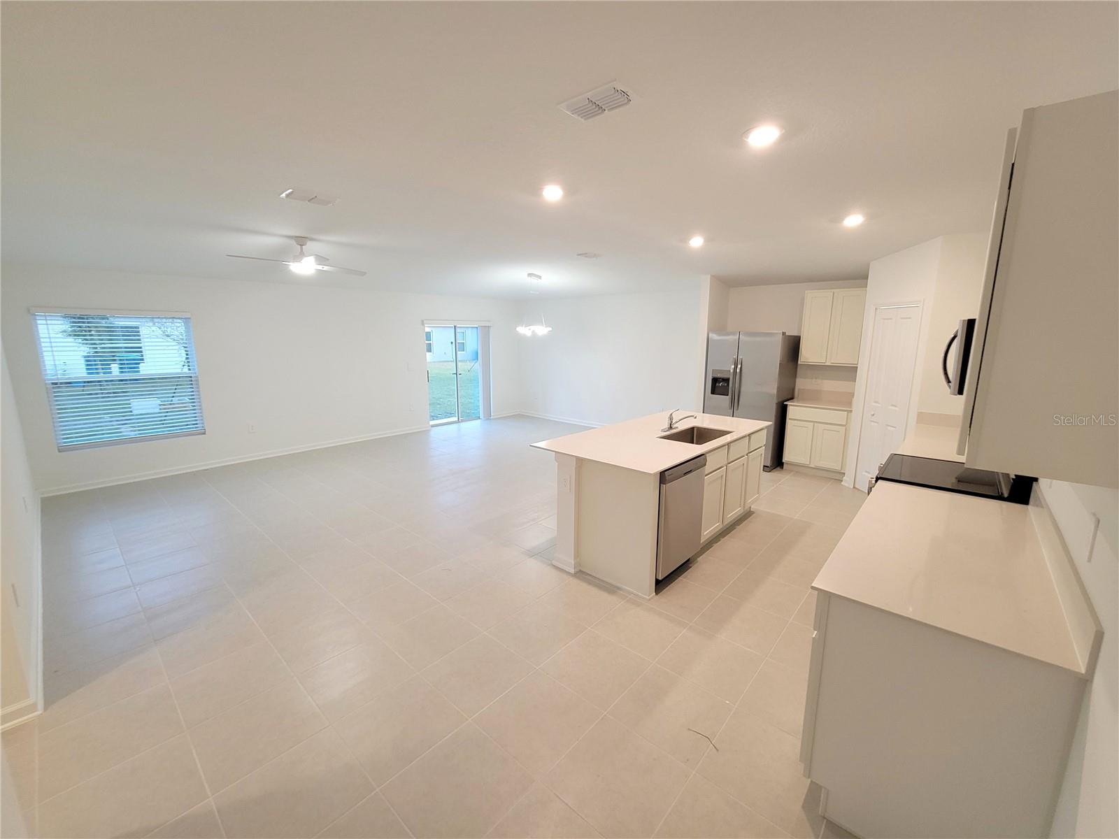 RANCHES/LK MCLEOD I - Residential Lease