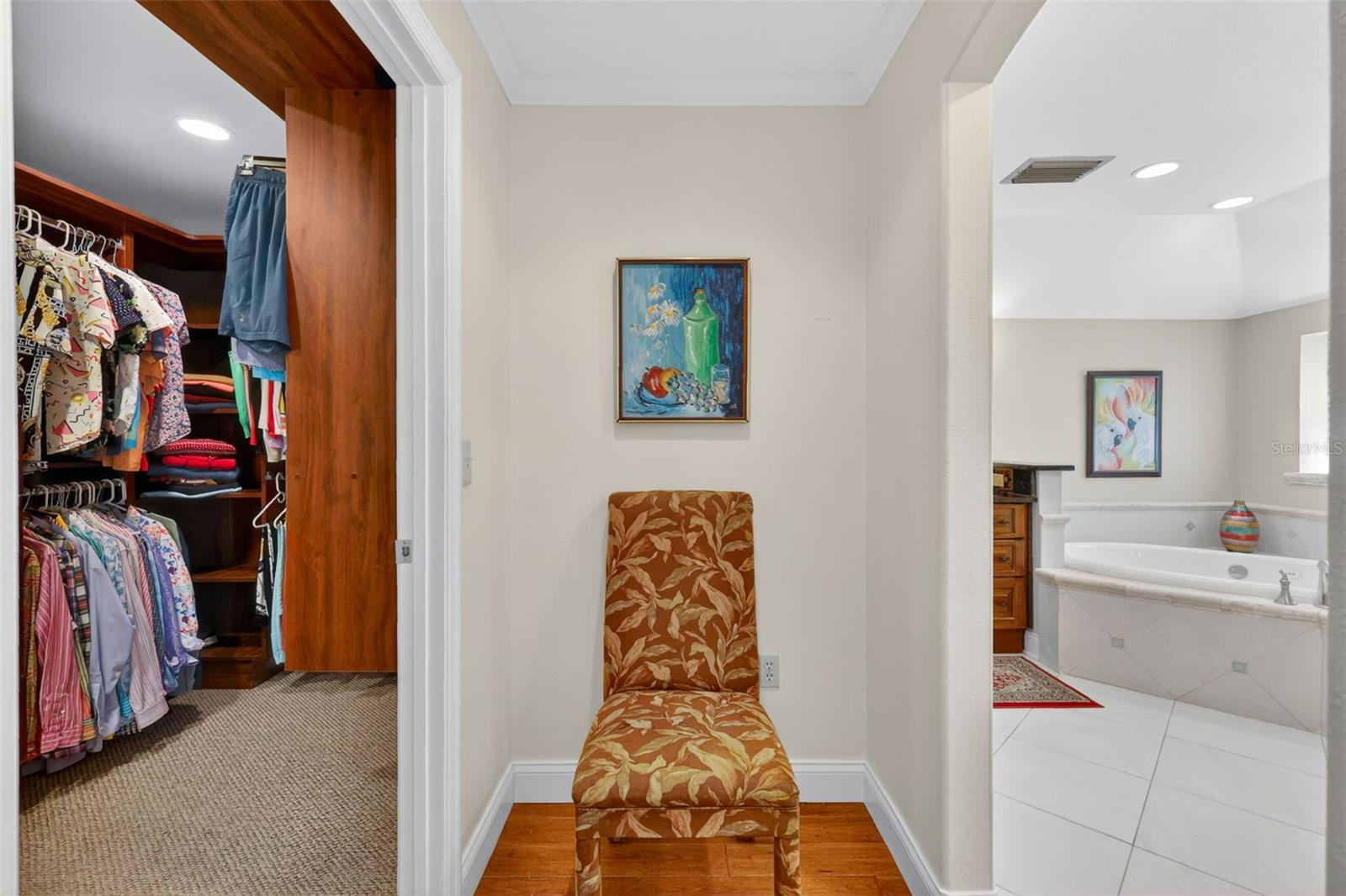 SILVER LAKE SPGS - Residential