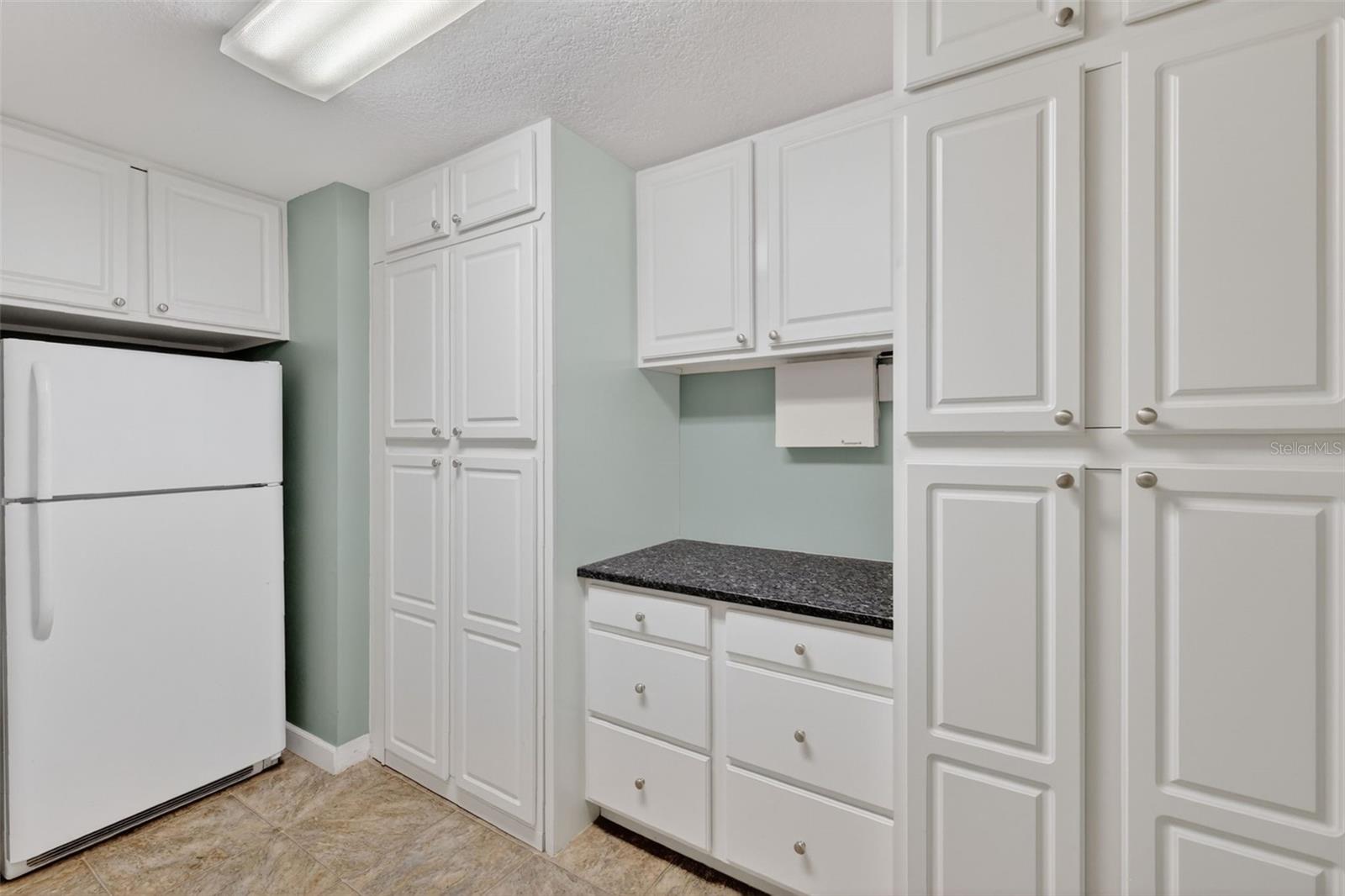 SILVER LAKE SPGS - Residential