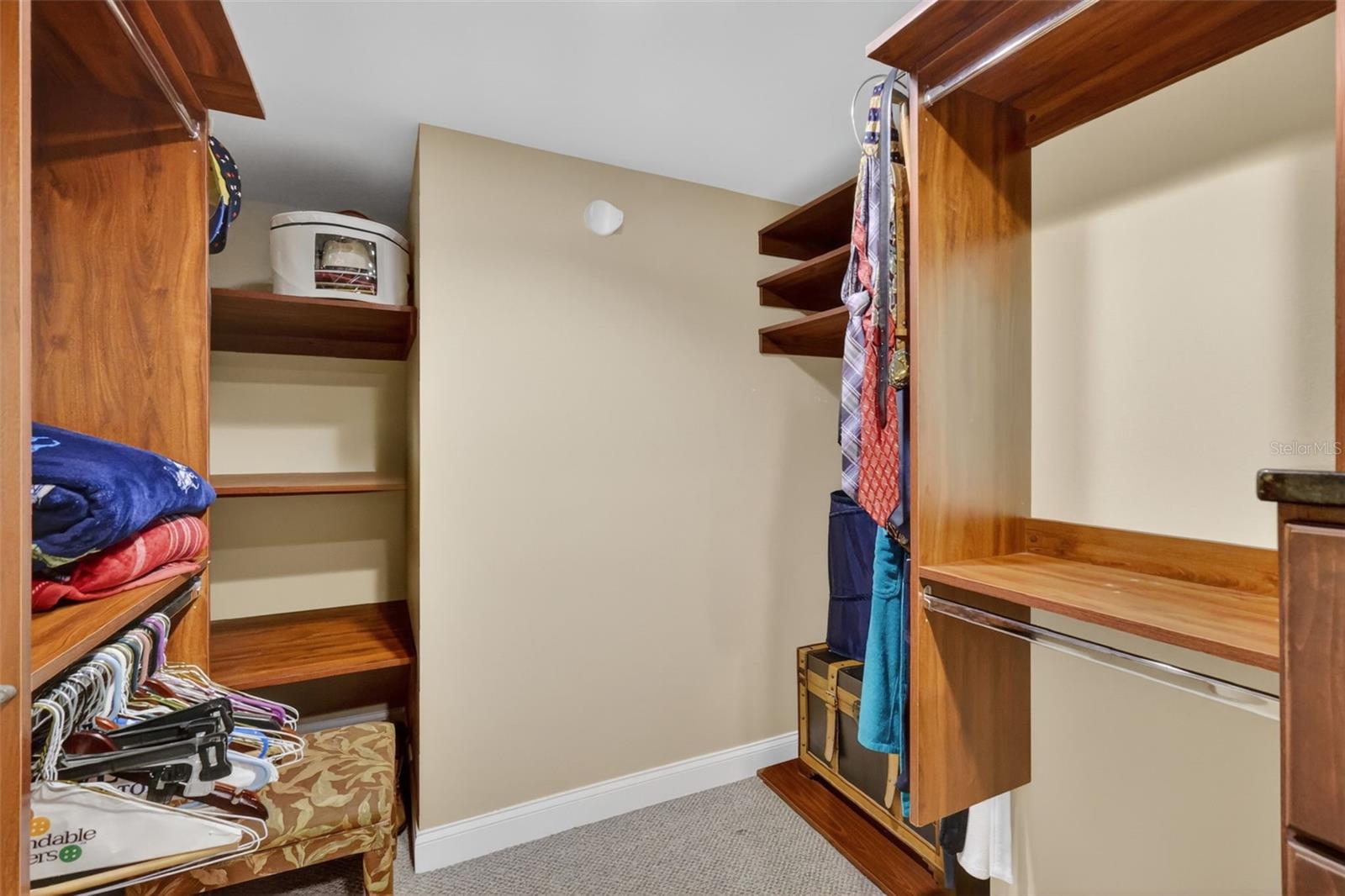 SILVER LAKE SPGS - Residential