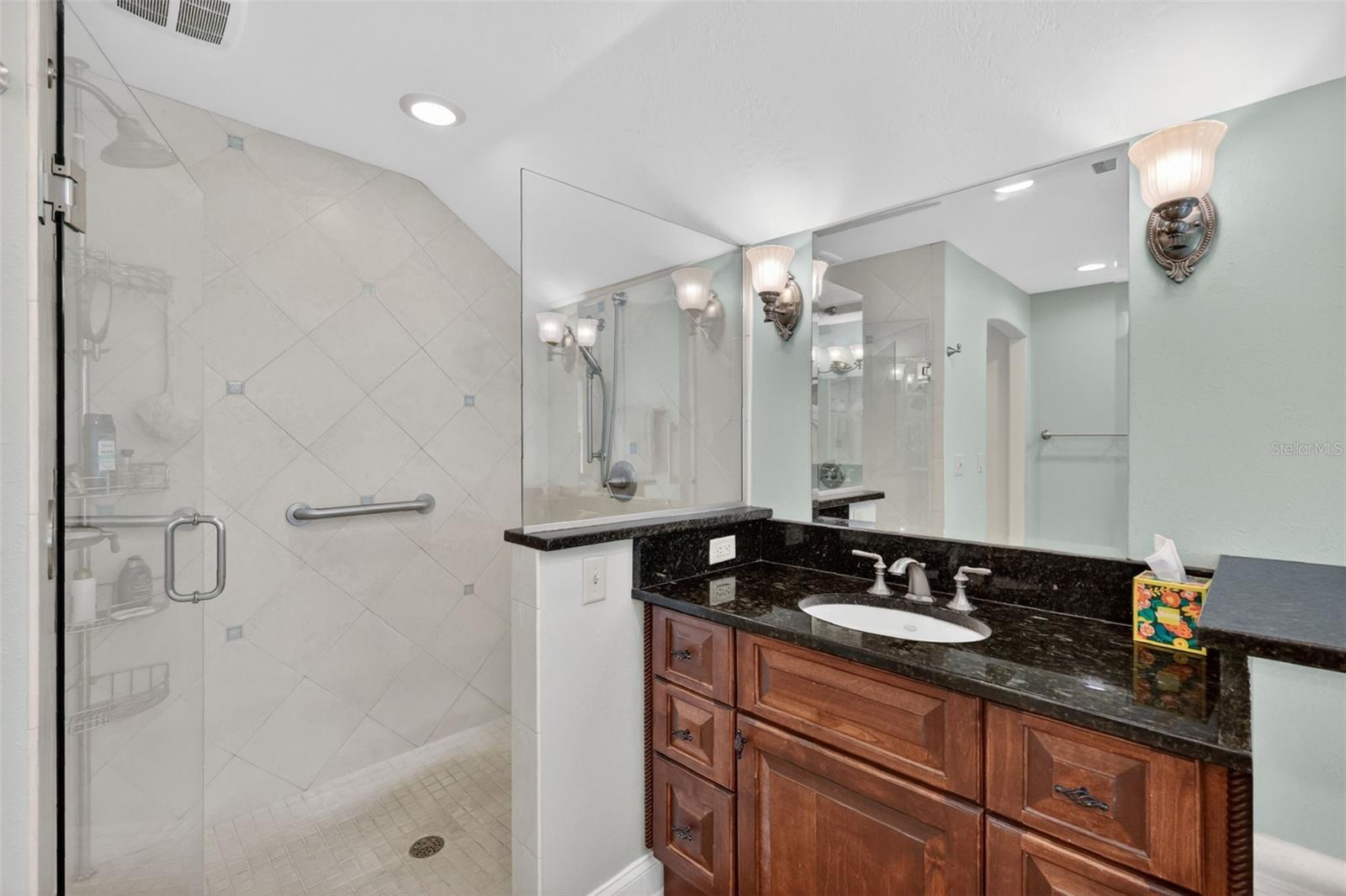 SILVER LAKE SPGS - Residential